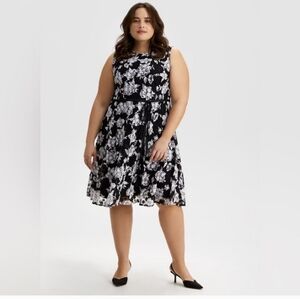 Lane Bryant Black and White Floral‎ Midi Dress Size 16